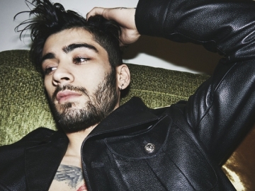 Intip Liarnya Pesta Zayn Malik di MV Baru 'Still Got Time'