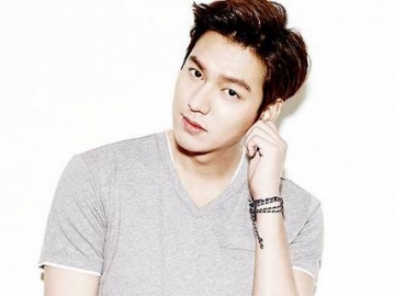 Pemotretan Jelang Hiatus, Lee Min Ho Akui Bersyukur 'Telat' Wamil
