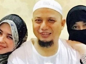 Ustadz Arifin Ilham Pamer Video Keharmonisan Bersama Dua Istri, Begini Komentar Netizen