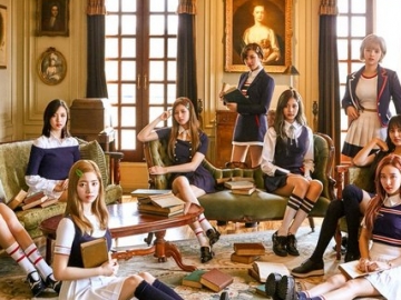 Jelang Comeback, Twice Rilis Rangkaian Foto Teaser Ala 'Alien'