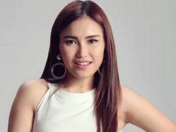 Ayu Ting Ting Nempel Pada Pria Lain, Sengaja Bikin Raffi Ahmad Cemburu?