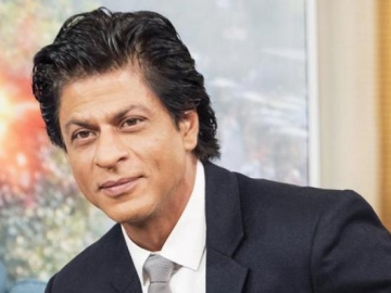 Bukan Cuma Syuting, Shahrukh Khan Kunjungi Pasien Anak-Anak di Dubai