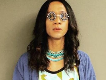 FOTO: Proses Cerai, Aming Pilih Kerja Sambil Liburan di Thailand