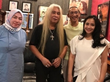 Bandingkan Ayah Nagita Slavina dan Ayu Ting Ting, Netizen: Bagai Langit dan Bumi