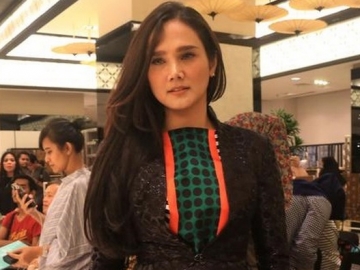 Mulan Jameela 'Melotot', Netizen: Serem