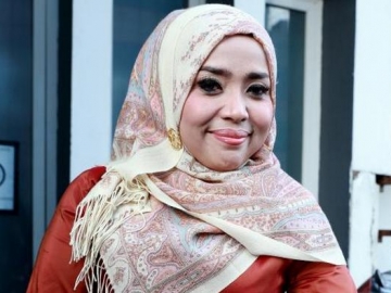 Muzdalifah Tutupi Aib Suami yang Hutang Puluhan Juta Rupiah
