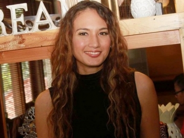 Dua Mantan Pacar Resmi Tunangan, Nadine Chandrawinata Liburan ke Selandia Baru