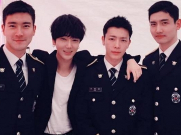 Ganteng Banget, Yesung Pamer Foto Reuni Bareng Siwon, Donghae dan Changmin TVXQ