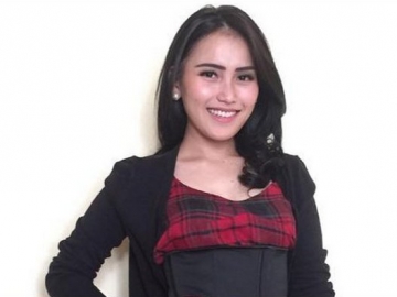 Jual Kue Lebaran Kemahalan, Ayu Ting Ting Banjir Cibiran