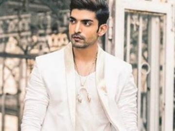 Banjir Hadiah dari Fans Indonesia, Gurmeet Choudhary Beri Balasan Lewat Postingan Ini
