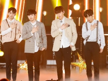 Kalahkan Twice, Tim 'Never' 'Produce 101 Season 2' Raih Penghargaan Popularitas