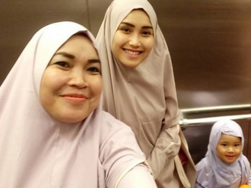 Ikut Berduka Jupe Meninggal, Ibu Ayu Ting Ting Malah Disalahkan Gara-Gara Ini