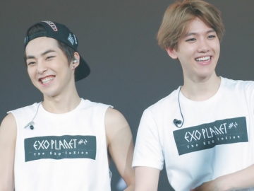 Baekhyun Ungkap Alasan Kenapa Sering Buka Baju Xiumin Saat Konser