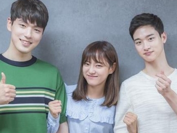 Seperti Ini Suasana Pembacaan Naskah Perdana 'School 2017' Kim Sejeong cs