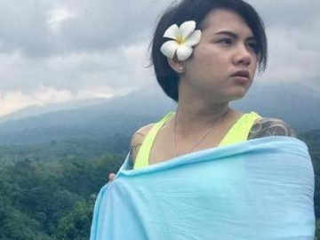 FOTO : Dicerai Aming, Evelyn Nada Anjani Pilih Kerja dan Liburan ke Bali Bareng Sheila Marcia