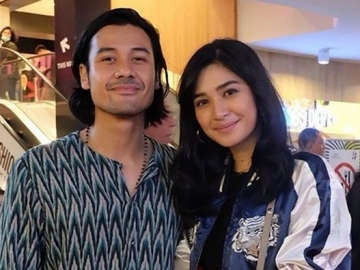 Bagikan Momen Bersama, Chico Jericho dan Mikha Tambayong Resmi Pacaran?