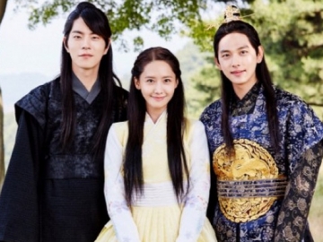 Yoona cs Tunjukkan Indahnya Persahabatan Hingga Pedihnya Cinta di Teaser Pertama 'The King Loves'