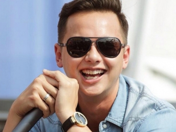 Pamer 'Pacar Baru', Andhika Pratama Bikin Netizen Histeris