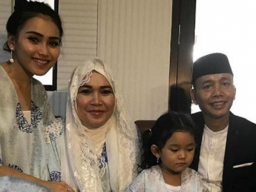 Curhat Ditinggal Liburan ke New Zealand, Ibu Ayu Ting Ting Malah Dicibir Netizen