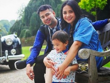 Belahan Dada Nagita Slavina Terpampang, Raffi Ahmad Banjir Kritikan