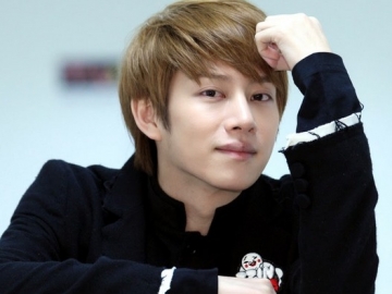 Heechul SuJu Beri Dukungan Buat Film Baru Sulli, Netter: Aku Benar-Benar Ingin Muntah