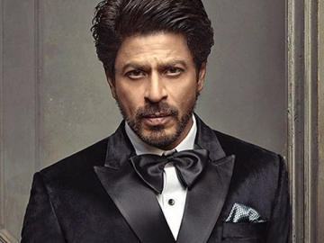 Unggah Postingan Ini di Twitter, Senyum Manis Shahrukh Khan Buat Fans Meleleh