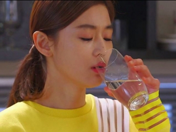 Simpel Tapi Ampuh, Simak Tips Diet dengan Minum Air Putih Hangat