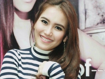 Pakai Busana Ini Saat Bertemu Dubes Tantowi Yahya, Ayu Ting Ting Banjir Cibiran
