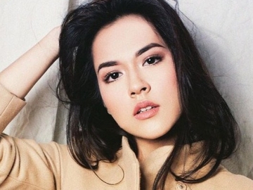 FOTO : Liburan ke Bali Bareng Sahabat, Raisa Pede Pamer Kulit 'Gosong'