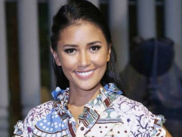 FOTO : Liburan Seru Titi Rajo Bintang di Las Vegas, Nonton Sirkus Hingga 'Terpanggang' Kepanasan