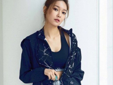 Tetap Senyum Manis Bareng Fans Ini Meski Baru Ketiban Sial, Sooyoung SNSD Buat Netter Takjub