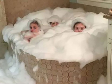 Foto-foto Kocak Saat Anak Balita Tidak Diawasi Orang Tuanya