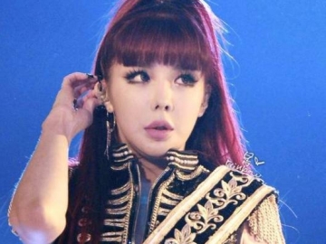 Kepergok Jalan Santai di Seoul, Kenapa Park Bom Malah Banjir Cibiran Netter?