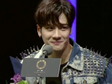 Jackson GOT7 Raih Penghargaan Spesial MTV di Asian Music Gala 2017