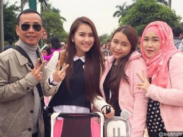 Rayakan Ultah Sang Ibu, Ayu Ting Ting Bakal Ajak Keluarga Liburan ke Luar Negeri Lagi