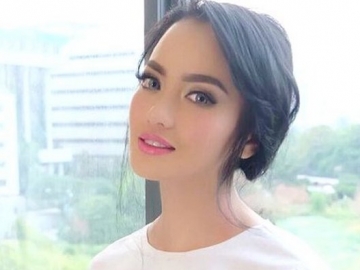 FOTO : Liburan ke Shanghai, Ririn Ekawati Seru-Seruan Bareng Anak dan Adik