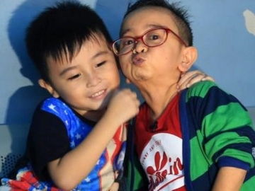 Anak Akrab dengan Ayah Tiri, Daus Mini Ngamuk