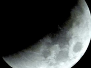 Warga Antusias, Gerhana Bulan Parsial Terjadi di Indonesia 7 Agustus Mendatang