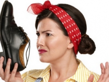 5 Cara Simpel Hilangkan Aroma Bau Pada Sepatu, Penasaran? 