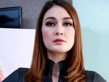 FOTO : Gaya Busana Luna Maya, Keren dan Elegan dengan Padu Padan Sederhana