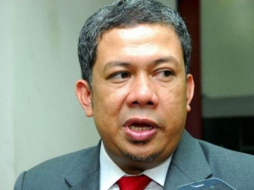 Minta Novel Kembali ke Indonesia, Fahri Hamzah Curigai Sumber Dana Pengobatan di Singapura