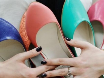 5 Langkah Memilih Flat Shoes yang Pas untuk Dipakai Sehari-Hari