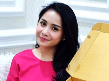 Bikin 'Mupeng', Harga Sepatu Cantik Nagita Slavina Ini Cukup Fantastis