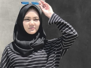Mulai Go Publik, Rina Nose Resmi Dipacari Pria Berwajah Arab Ini?