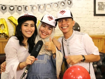 Pamer Ayu Ting Ting Goyang Erotis, Umi Kalsum Banjir Hujatan	