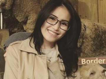 Bahasa Inggris Salah Ditertawakan, Ayu Ting Ting Tetap Dibully Walau Sudah Perbaiki Tulisan