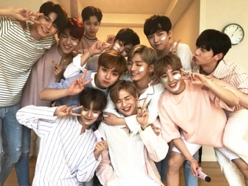 Buat Keributan Lagi, Ganasnya Sasaeng Fans Saat 'Serang' Mobil Wanna One di Lokasi 'Music Bank'
