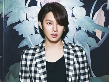  Unggah Selfie Super Ganteng Tanpa Makeup, Heechul SuJu Habis Minum-Minum? 