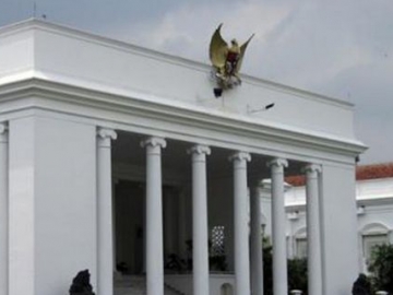 Diduga Stres Masalah Ekonomi, Begini Kronologi Pria Bugil Berusaha Masuk Istana Kepresidenan