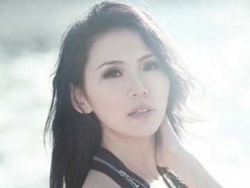 Super Cantik, Wadirut Perusahaan Jalan Tol Ini Jadi Sorotan Netter